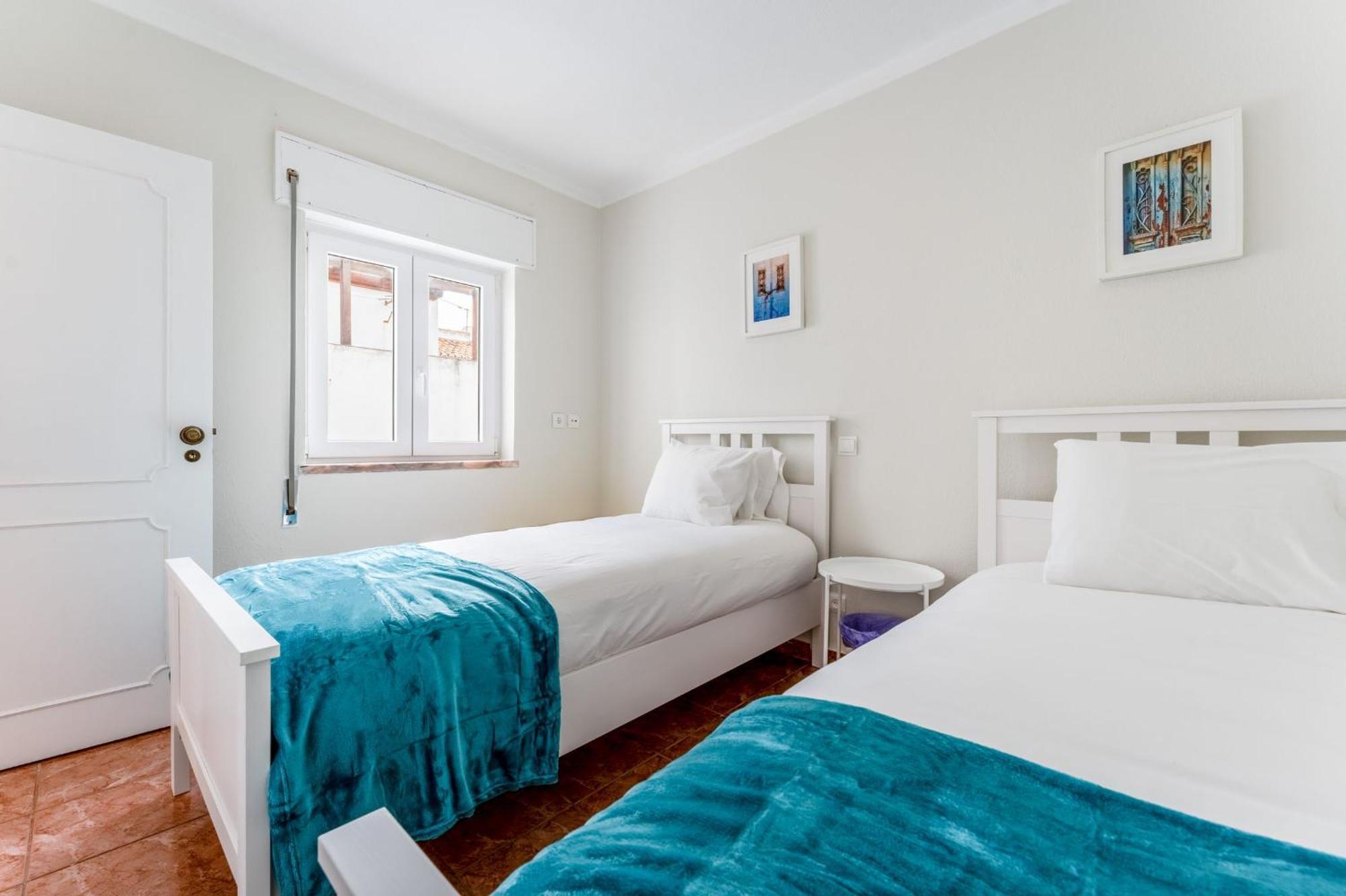 Comfy Flat W/ Rooftop Beach View By Lovelystay บูร์เกา ภายนอก รูปภาพ